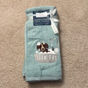 Embroidered Hand Towel - Set of 2